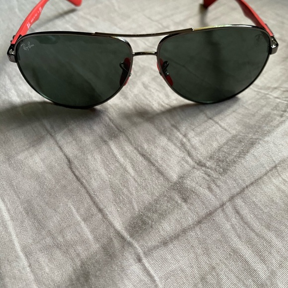 Scuderia Ferrari- Ray Ban Sunglasses RB8313M - Picture 3 of 9